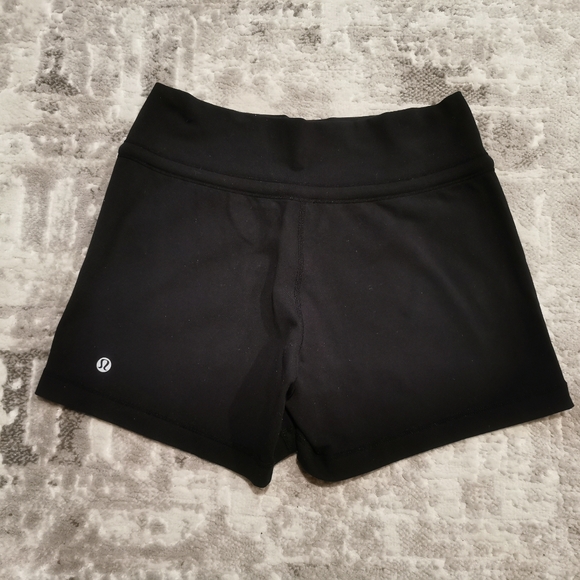 Lululemon shorts - Picture 2 of 4